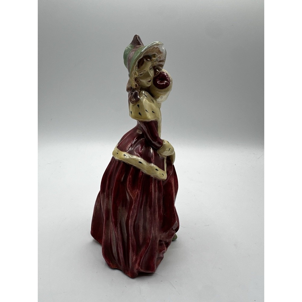 Vintage Ceramic Victorian Lady Figurine The Ermine Coat Winter Christmas 7" - Picture 3 of 16